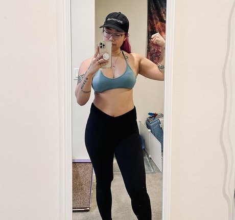 Stella Chung erotic pornstar pictures