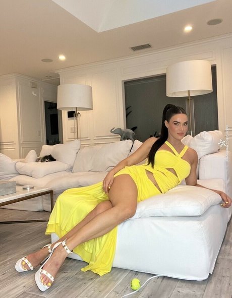 CJ Perry model nice pics