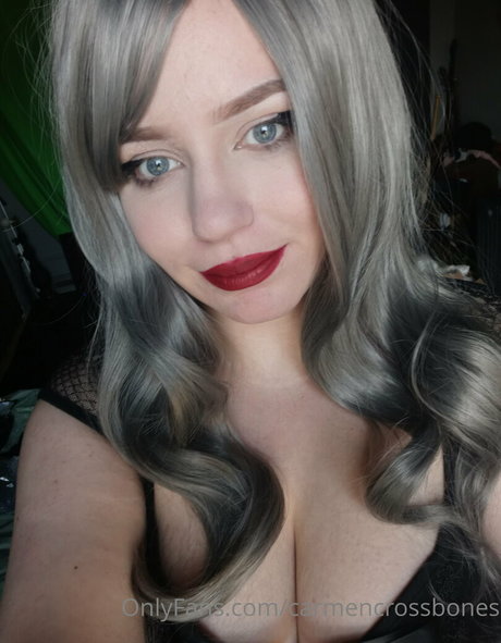 lilithcrossbones model naked gallery