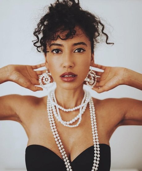 Andy Allo hd pornstar galleries