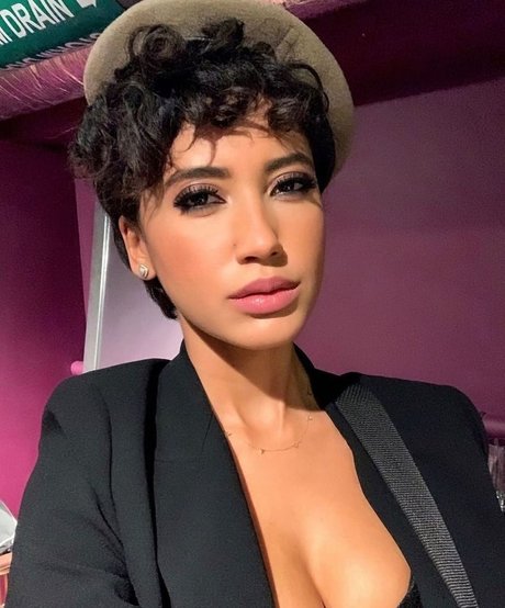 Andy Allo best star pic