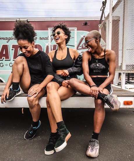 Andy Allo sexy model image