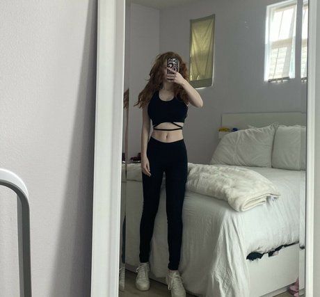 Francesca Capaldi pretty star galleries