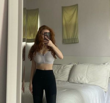 Francesca Capaldi model porn picture