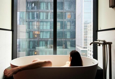 Alexandra Daddario pornstar free pic