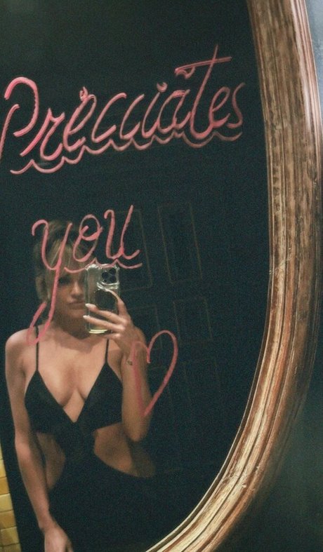 Ashley Roberts high quality model photo