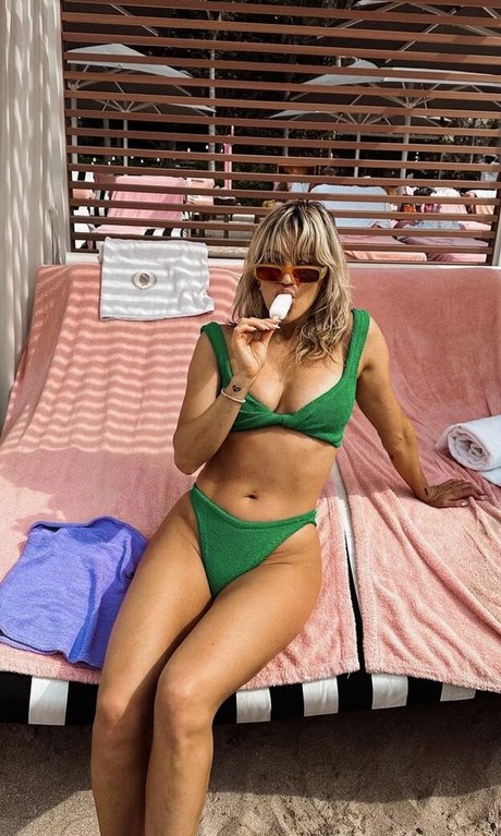 Ashley Roberts pornstar nice pictures