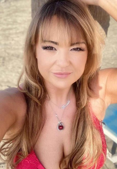 Danielle Nicholls hd star image