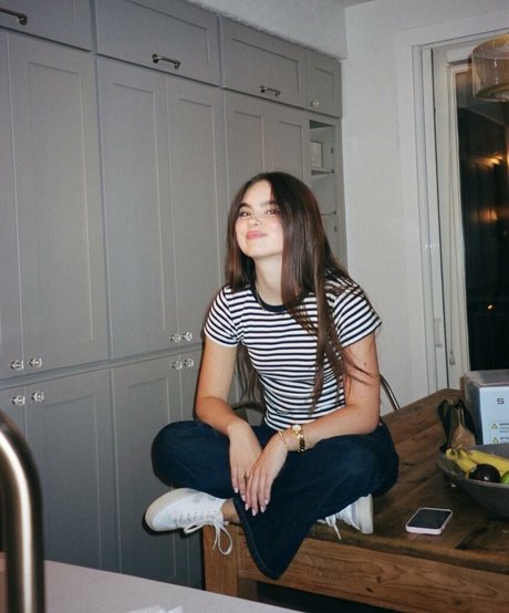 Landry Bender star high quality picture