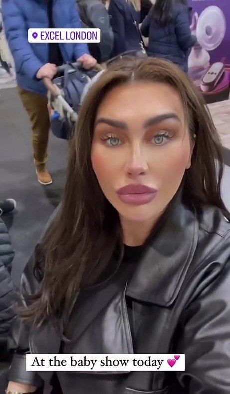 Lauren Goodger pornstar sex galleries