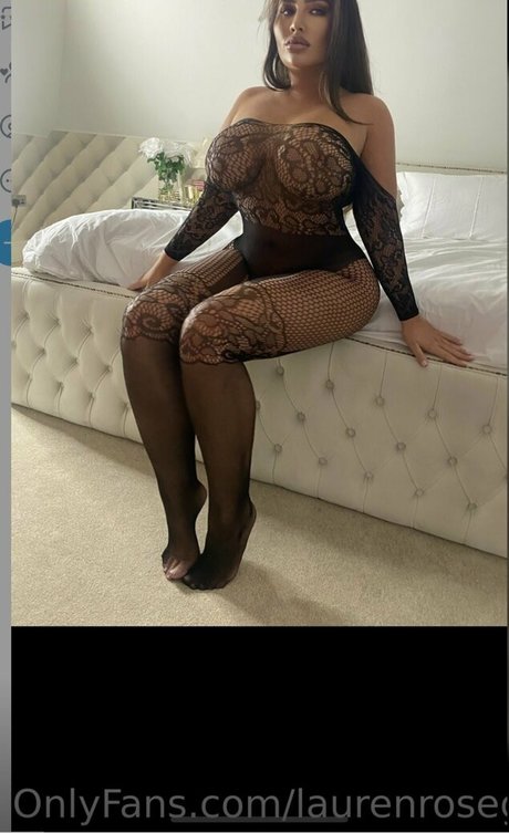 Lauren Goodger star sexy photo