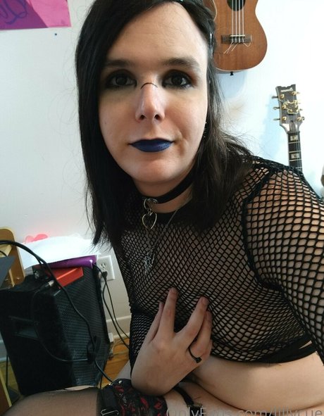 lillycue exclusive actress photo