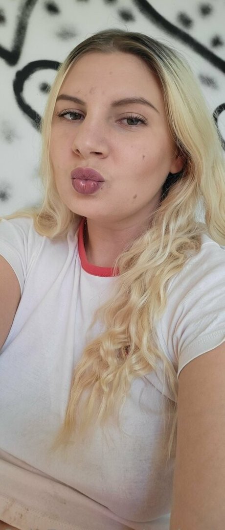 andradahot top model picture