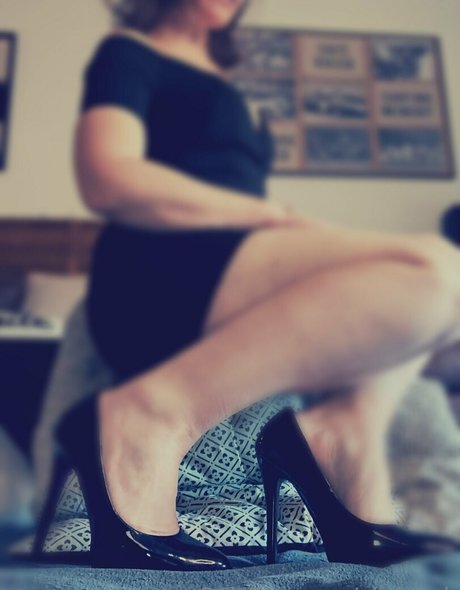 oliviaogk adult model gallery