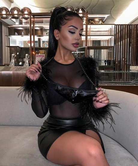 Aneeqa Farid star sexy galleries