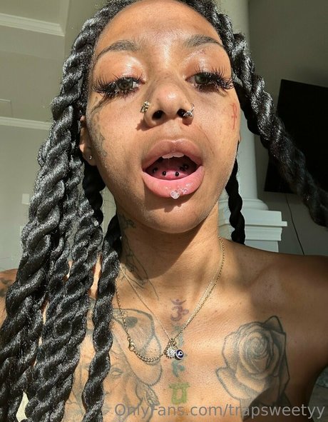 trapsweetyy top model images