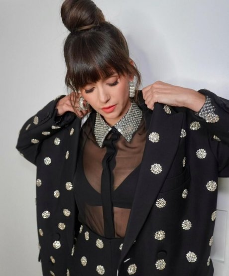 Nina Dobrev Profile pic