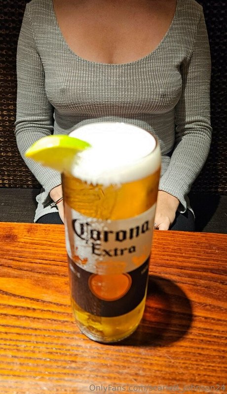 scarlett johnson24 pornstar img