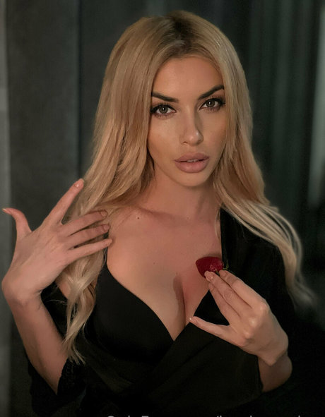 jessica cakes star image