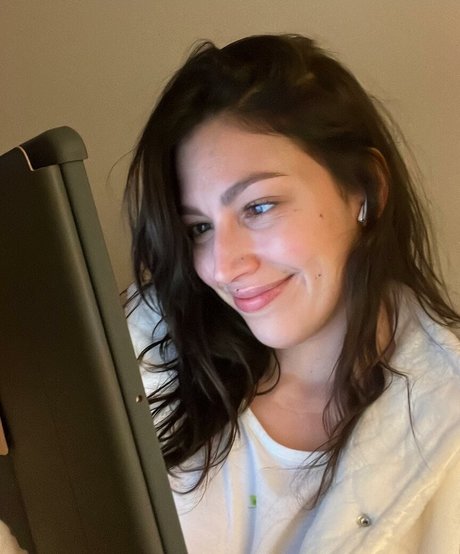 Ursula Corbero adult model images