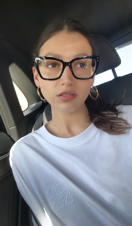 Ursula Corbero erotic pornstar photos