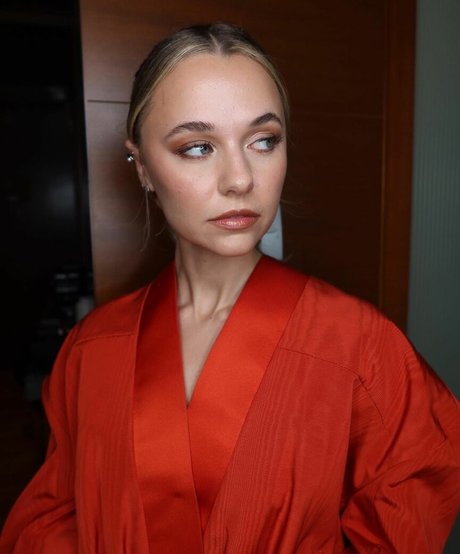 Madison Iseman erotic pornstar picture