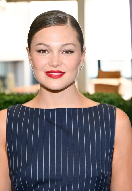 Madison Iseman pornstar nude photos