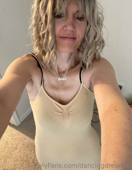dancingdreamer pornstar top img