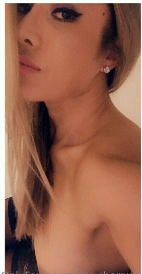 lily charming free pornstar photo