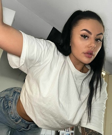 Beckie Holloway star high quality images