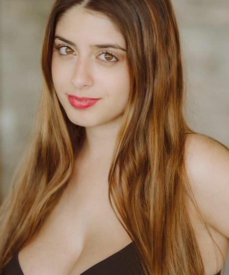 Giusy Piazza nude pornstar archive