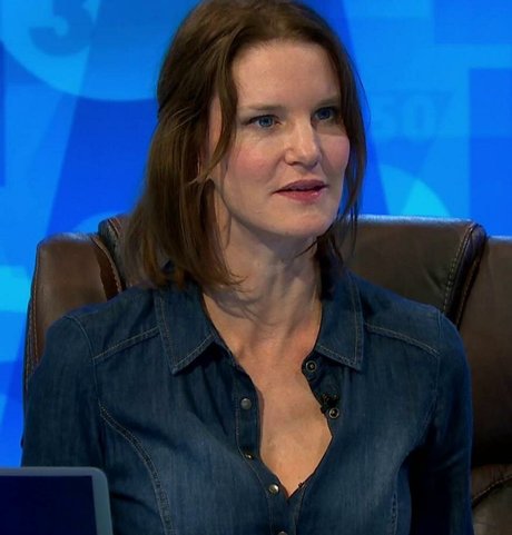 Susie Dent pretty star img