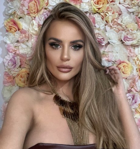 Nicole Farrell star nudes picture