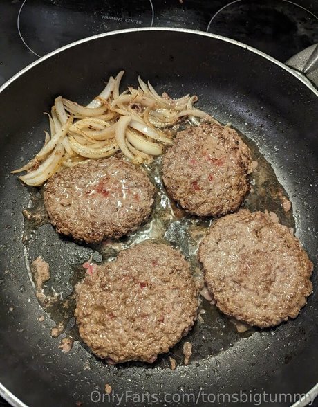 tomsbigtummy pornstar nude gallery