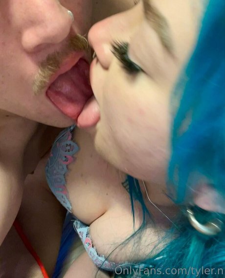 tyler n erotic star pic