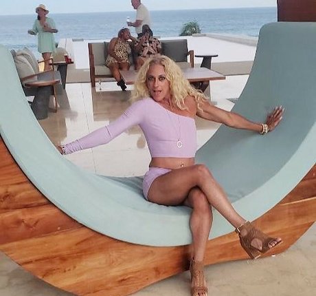 Brooke Baker naked model archive