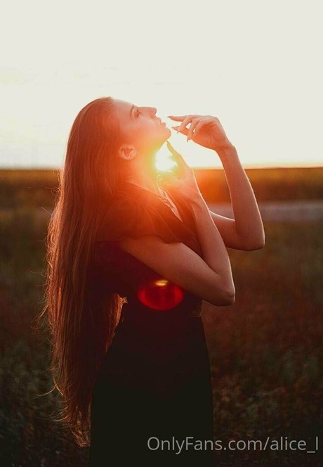 alice l pornstar top pic