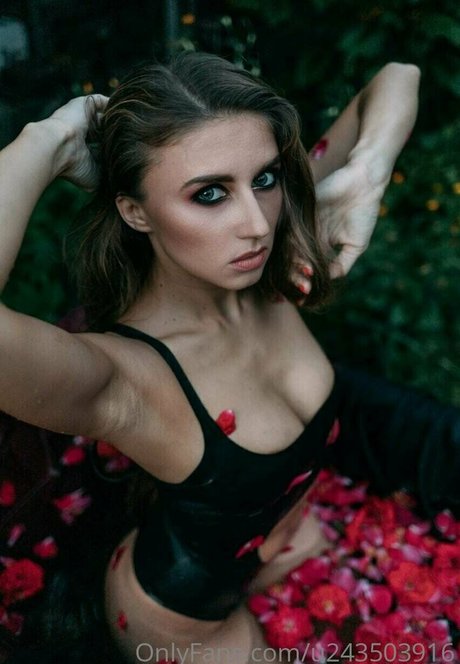 alice l pornstar hd image