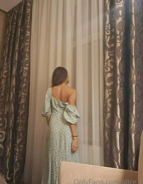 alice l porn star img