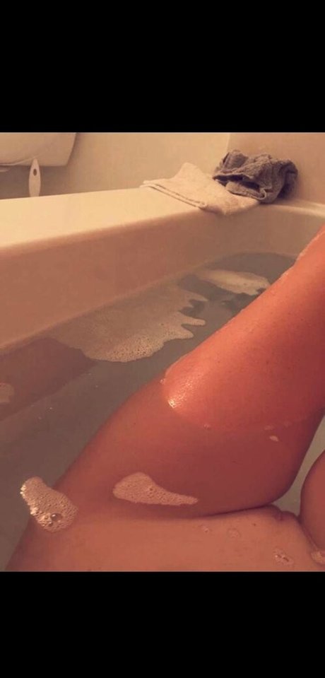 Useless cum bucket model sexy image