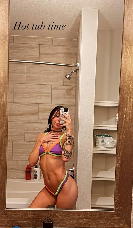 Cora Jade model free picture