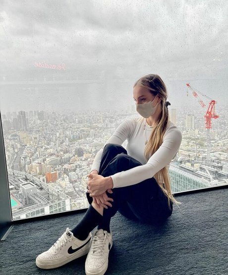 Fasffy model nudes pic