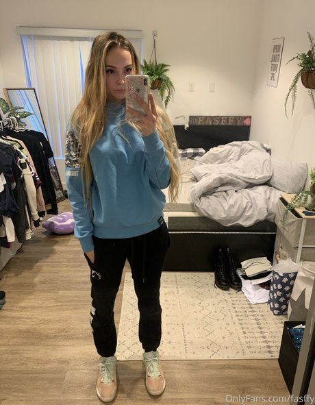 Fasffy nudes actress image