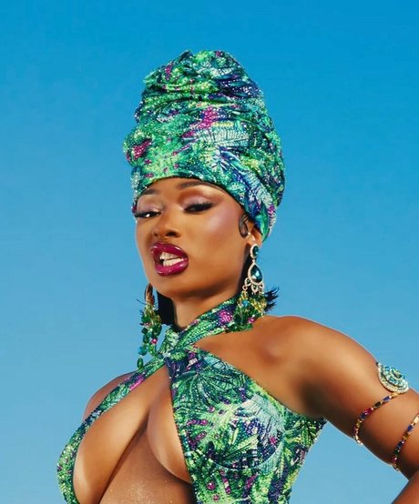 czech milf onlyfans top photo