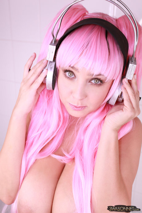 Ewa Sonnet porn actress photos