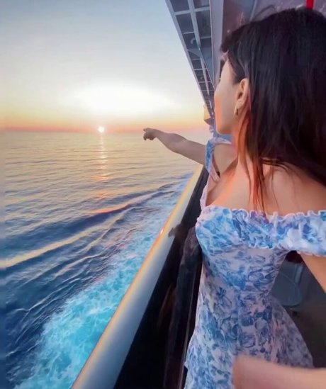 Anna Akana Profile pic