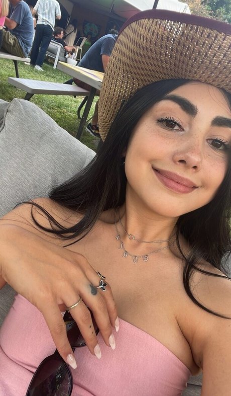 Alexa Mansour exclusive actress img