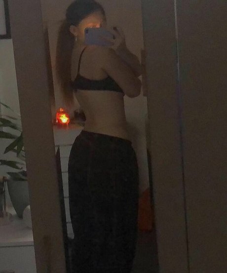 Isabella Dorta nudes model images