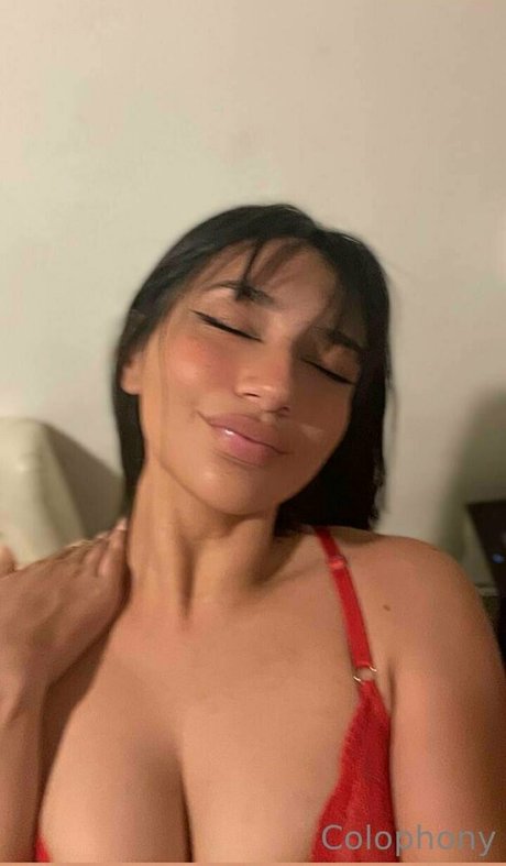 holly bratty hd actress galleries