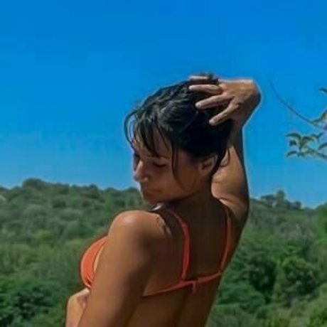 holly bratty star top photos